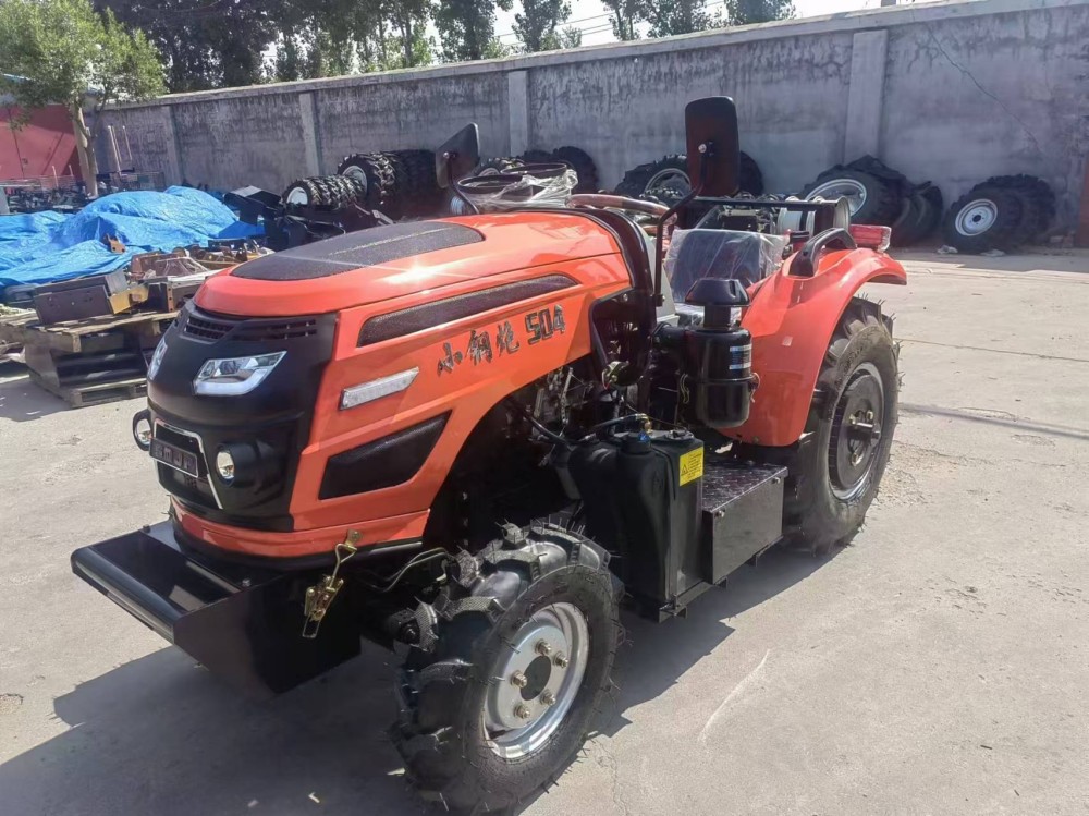 Колесный трактор 110HP